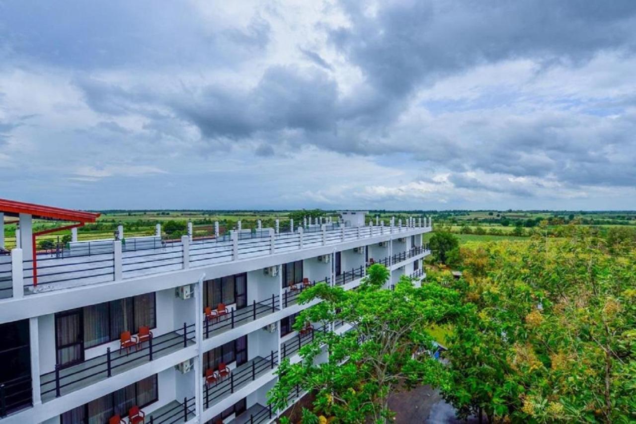 Centauria Wild Udawalawe Exterior foto